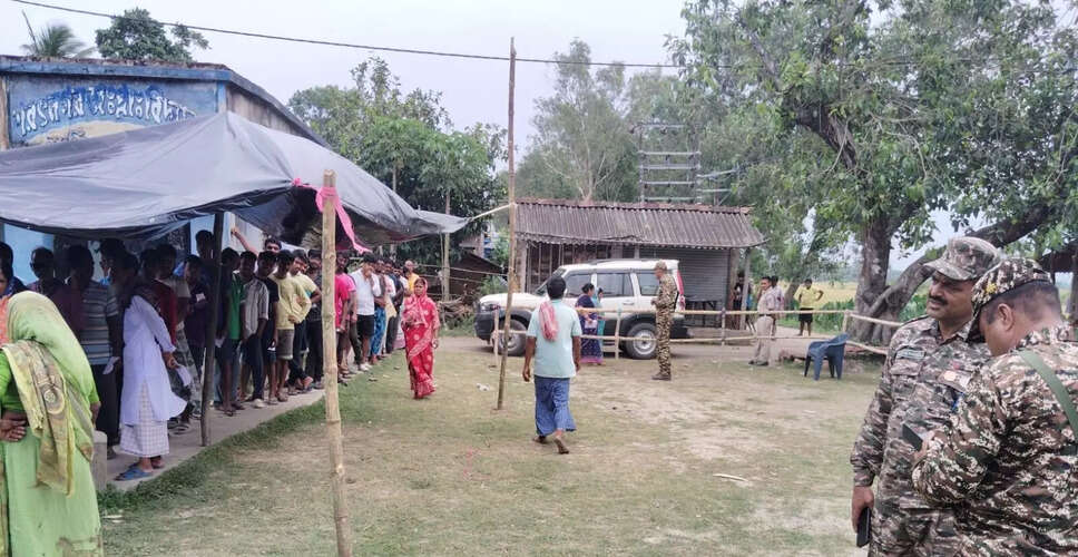 पश्चिम बंगाल चुनाव: मतदान में 39.97 प्रतिशत की भागीदारी