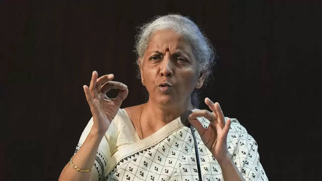 भारत की अर्थव्यवस्था: वित्त मंत्री ने 8% जीडीपी ग्रोथ का लक्ष्य रखा