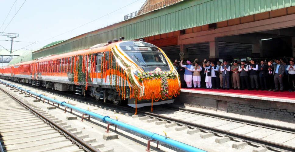 भारतीय रेलवे की नई टिकट बुकिंग नीति: आधार प्रमाणीकरण अनिवार्य