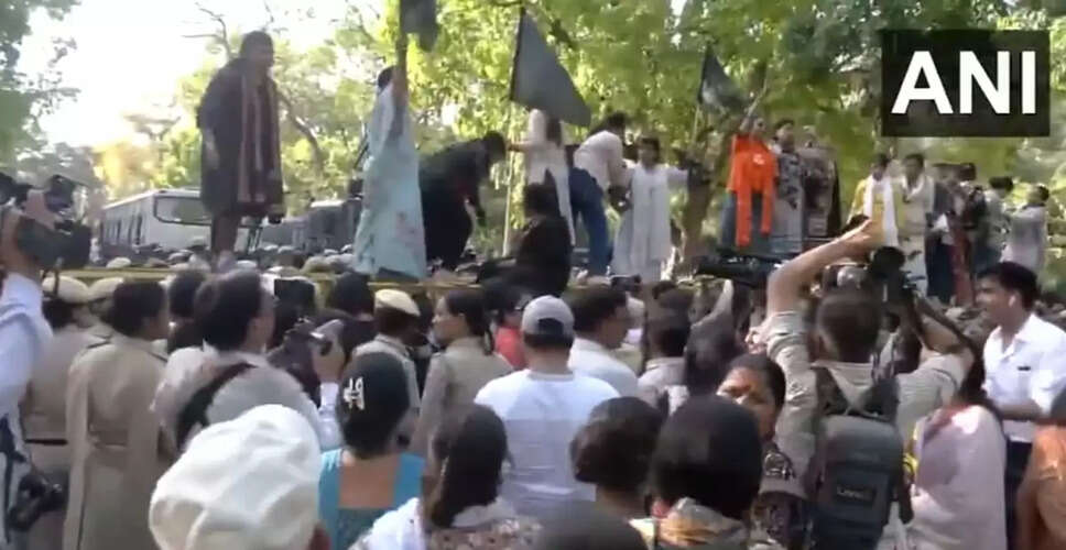 महिला आरक्षण विधेयक पर भाजपा का विरोध प्रदर्शन, कांग्रेस पर आरोप