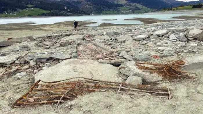 इटली का खोया हुआ गांव: क्यूरोन की अद्भुत कहानी