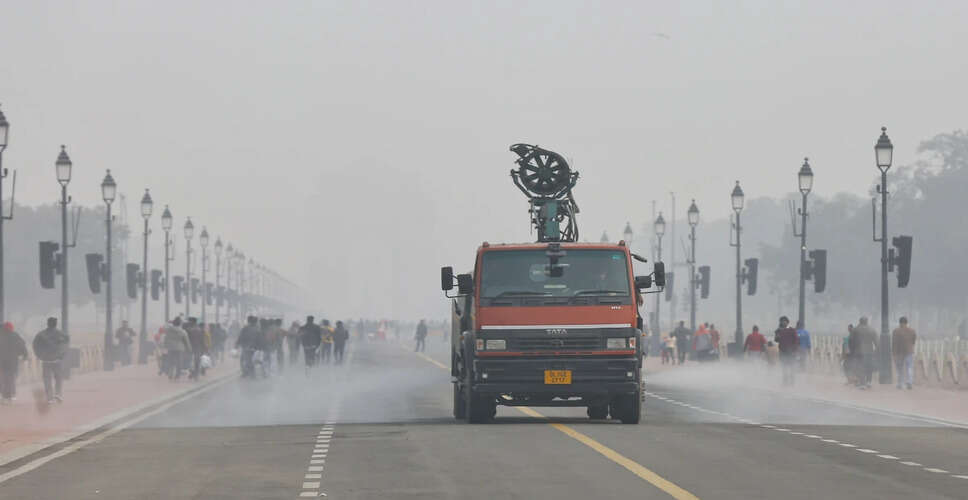 दिल्ली में वायु गुणवत्ता में भारी गिरावट, AQI 414 तक पहुंचा