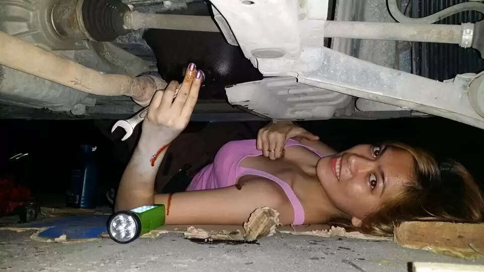 फिलीपिंस की हॉट मैकेनिक: टेंटिन लेगास्पी की अनोखी कहानी
