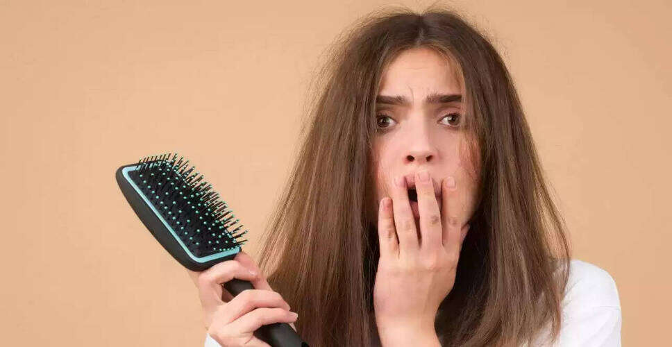 बरसात में बालों की देखभाल के लिए 5 आयुर्वेदिक उपाय