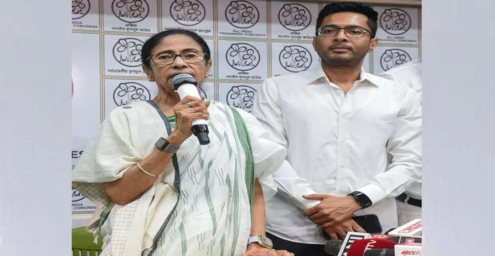 पश्चिम बंगाल में टीएमसी में फूट का खतरा, बागी विधायक समर्थन का दावा कर रहे हैं