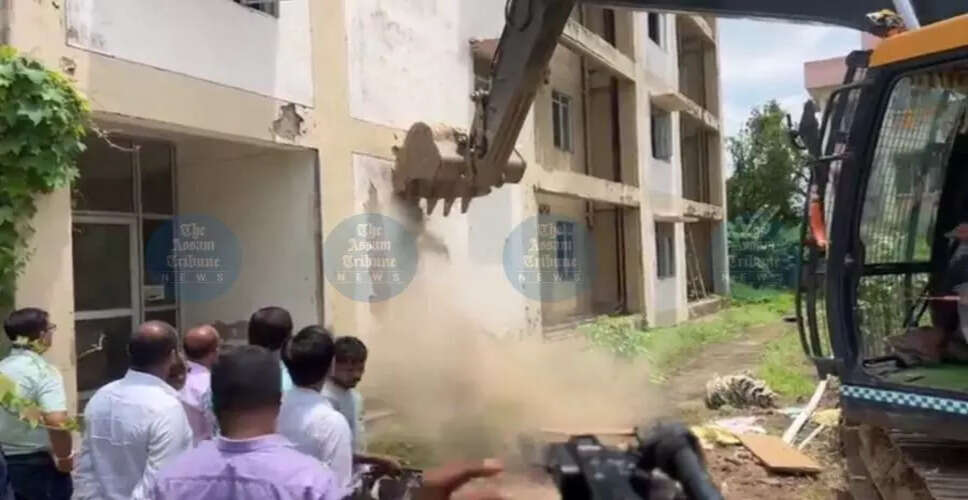गुवाहाटी में सिलसाको आर्द्रभूमि का विस्तार, होटल प्रबंधन संस्थान का ध्वस्तीकरण