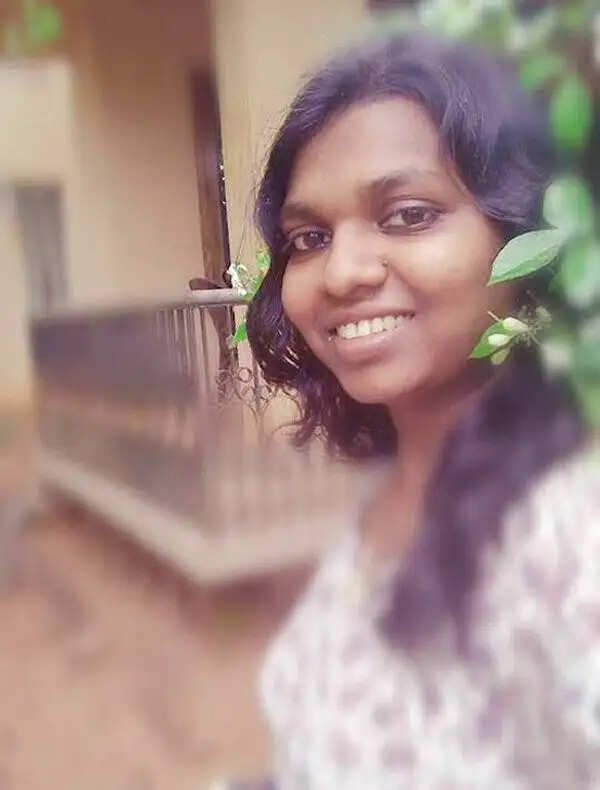 सोशल मीडिया पर शादी की तलाश: लड़की ने जुकरबर्ग को किया टैग