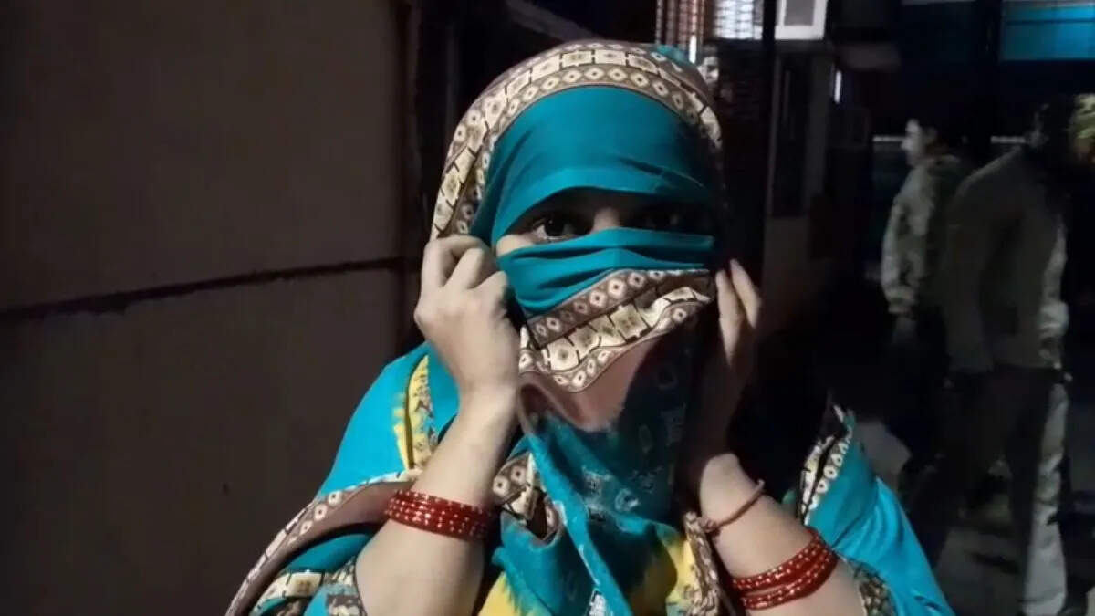 हाथरस में पति के सांवले रंग के कारण पत्नी ने छोड़ा, मामला पुलिस तक पहुंचा