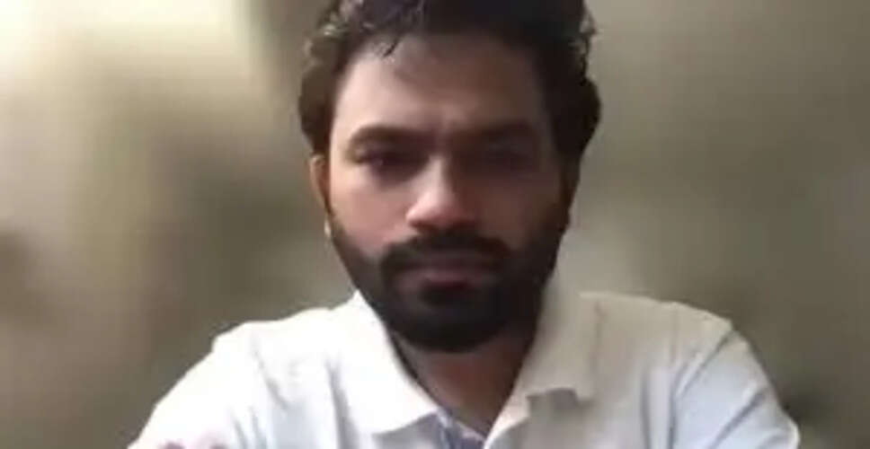 कॉकरोच जनता पार्टी की अनोखी रैली: राजनीति में नया मोड़