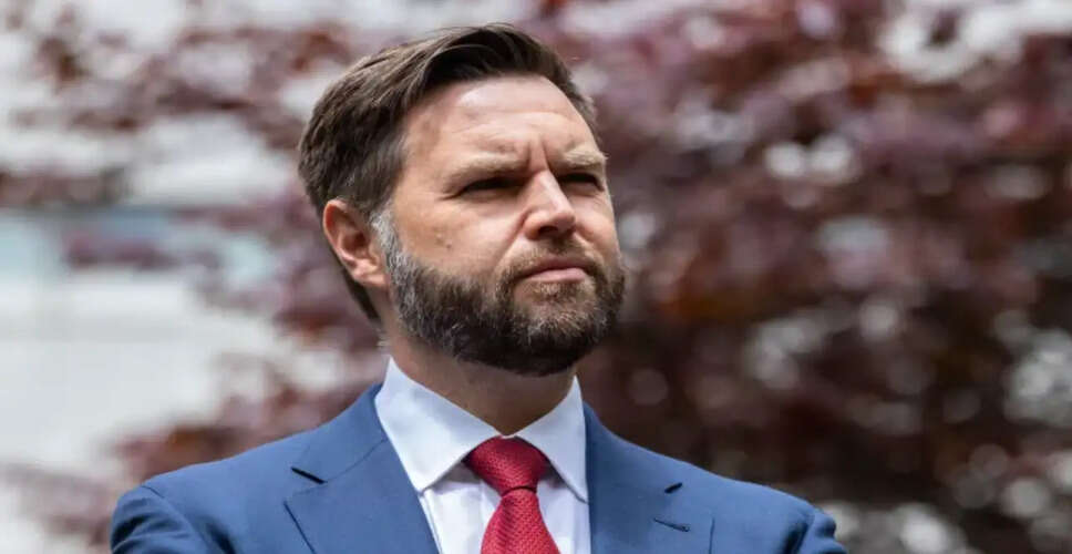 JD Vance ने अपने विवादास्पद बयान पर खेद व्यक्त किया
