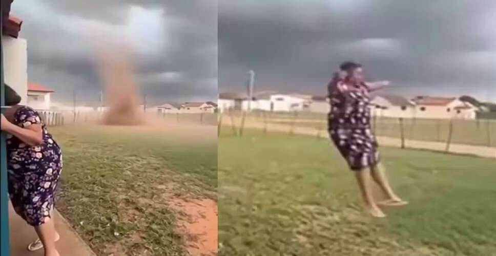 महिला को उड़ा ले गया बवंडर: सोशल मीडिया पर वायरल वीडियो