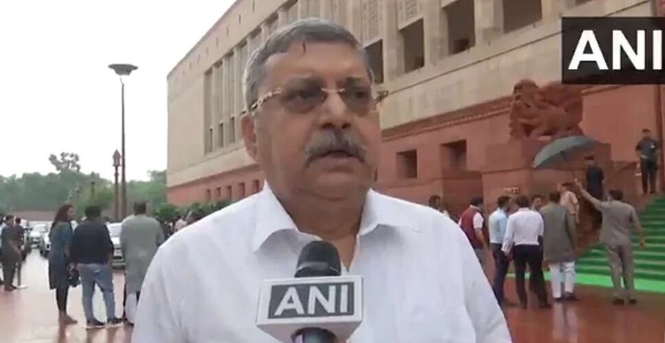 पश्चिम बंगाल में मतदाता सूची पुनरीक्षण पर सियासी विवाद बढ़ा