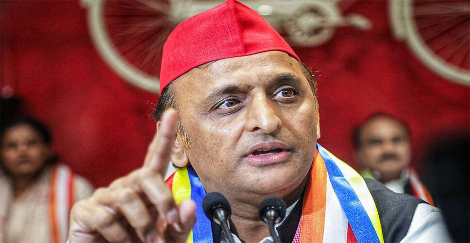 इटावा में कथावाचक का सिर मुंडवाने की घटना पर राजनीतिक हलचल