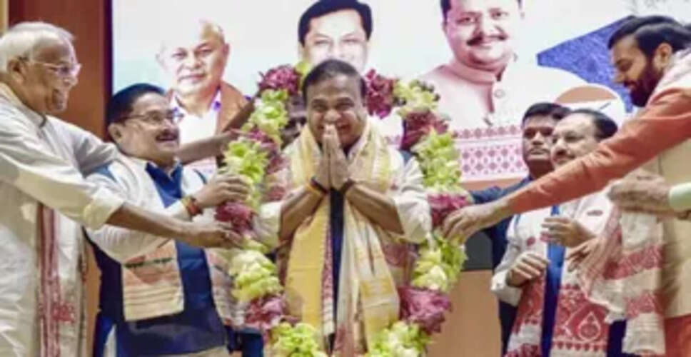 हिमंत बिस्वा सरमा ने दूसरी बार असम के मुख्यमंत्री के रूप में ली शपथ