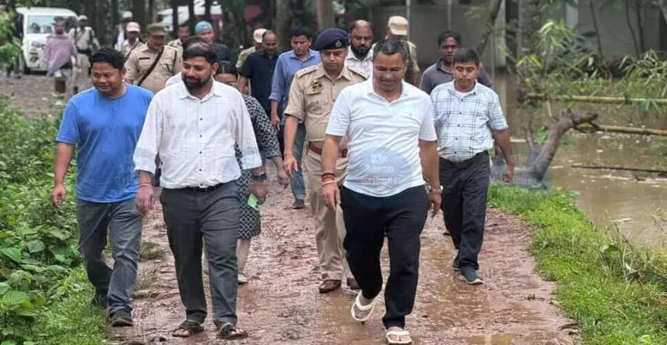 स्रिभूमि में बाढ़ का संकट: नदियों का जलस्तर बढ़ा