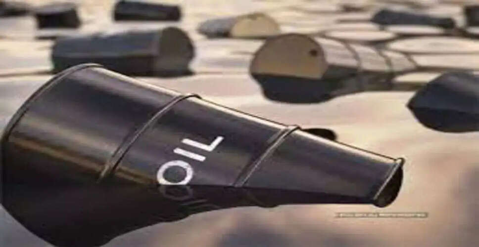 वैश्विक तेल कीमतें $100 प्रति बैरल के पार, मध्य पूर्व संकट का असर