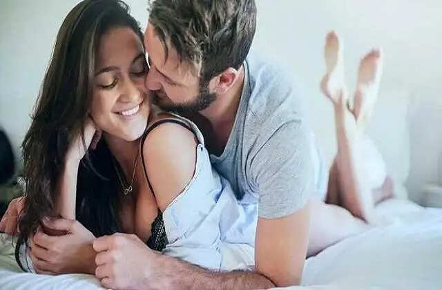 पति से छुपाए जाने वाले कुछ राज़ जो पत्नियां नहीं बतातीं