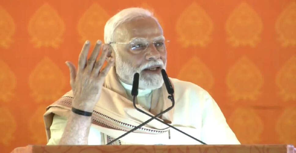 बिहार के विकास पर मोदी का जोरदार बयान, कांग्रेस और RJD पर साधा निशाना