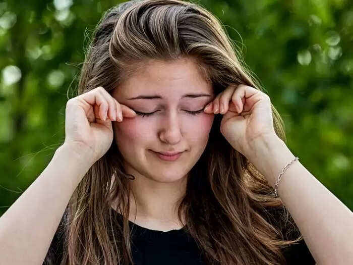 आंखों की खुजली से राहत पाने के घरेलू उपाय