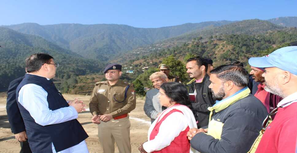 उत्तराखंड में यमुनोत्री नेशनल हाईवे पर निर्माणाधीन सुरंग में अभी भी फंसे मजदूर, सीएम धामी पहुंचे घटनास्थल