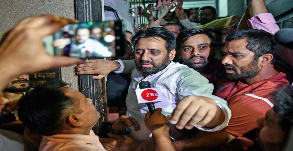 आप विधायक अमानतुल्लाह खान के खिलाफ धन शोधन मामले में ईडी की कार्रवाई