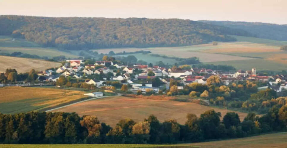 इंग्लैंड का अनोखा गांव: जहां समय थम गया है