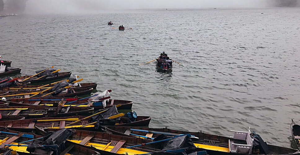 बहराइच में नाव पलटने से महिला की मौत, आठ लोग लापता