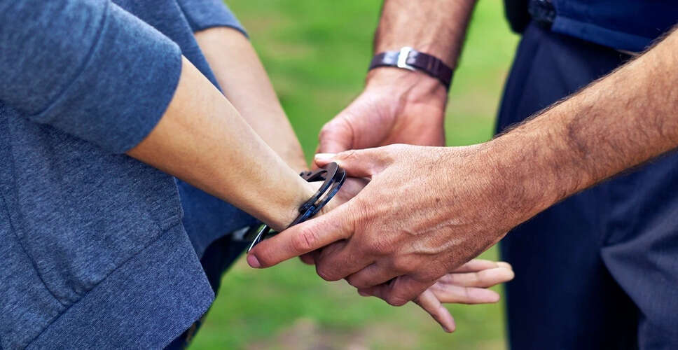 जम्मू कश्मीर में लश्कर-ए-तैयबा के दो हाइब्रिड आतंकवादी गिरफ्तार