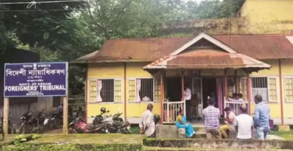 पूर्व शिक्षक खैरुल इस्लाम की वापसी, विदेशी घोषित होने का मामला