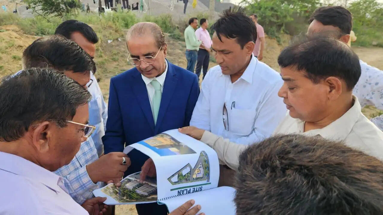 नरेन्द्र नवल का रैगर समाज द्वारा सम्मान, बालिका छात्रावास निर्माण की घोषणा