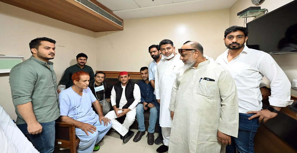 अखिलेश यादव और आज़म खान की ऐतिहासिक मुलाकात रामपुर में