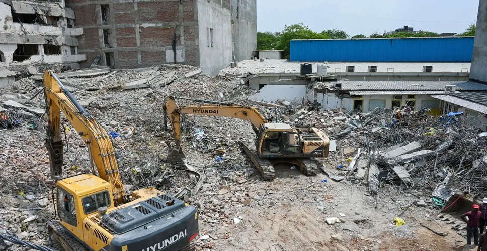 दक्षिण दिल्ली में इमारत ढहने से छात्र समुदाय में शोक, पार्वती ओझा की बहादुरी की कहानी