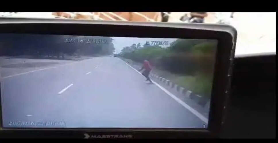 मेरठ में युवक ने डिप्रेशन के चलते आत्महत्या का प्रयास किया, बस के आगे कूदकर गंभीर रूप से घायल