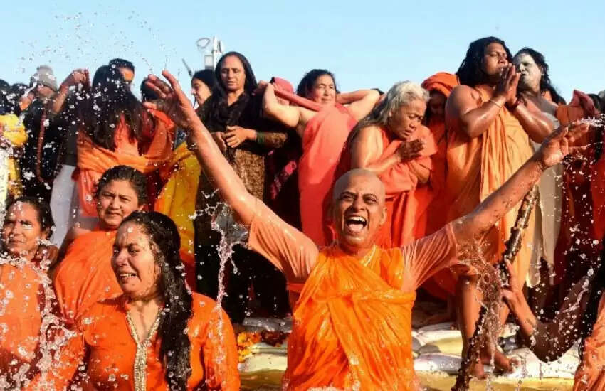 महिला नागा साधुओं की अनोखी जीवनशैली और तपस्या