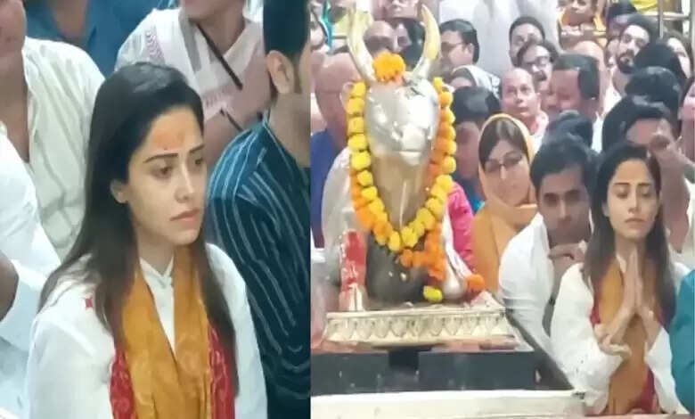 नुसरत भरूचा ने उज्जैन में महाकालेश्वर मंदिर में की पूजा