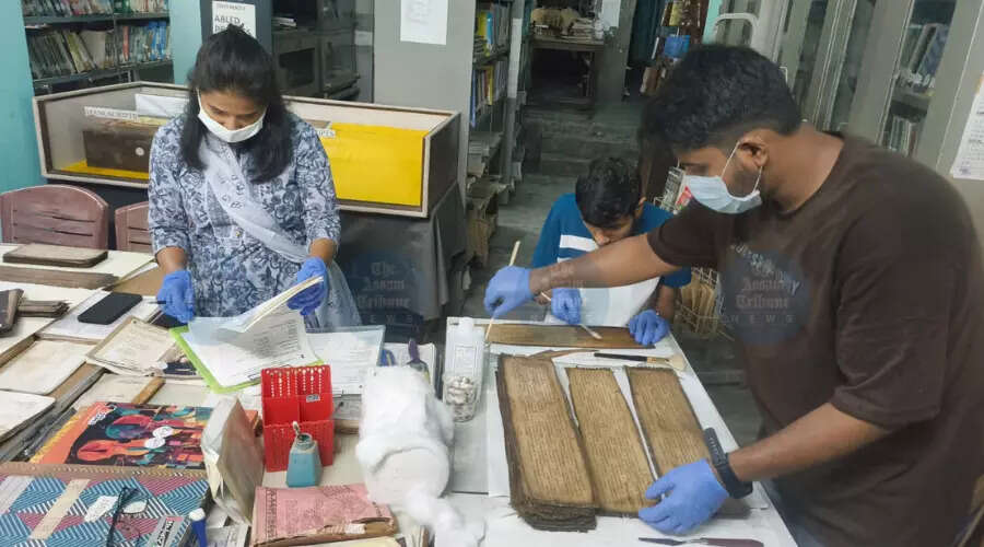 बाढ़ से प्रभावित असम के प्राचीन पांडुलिपियों का संरक्षण