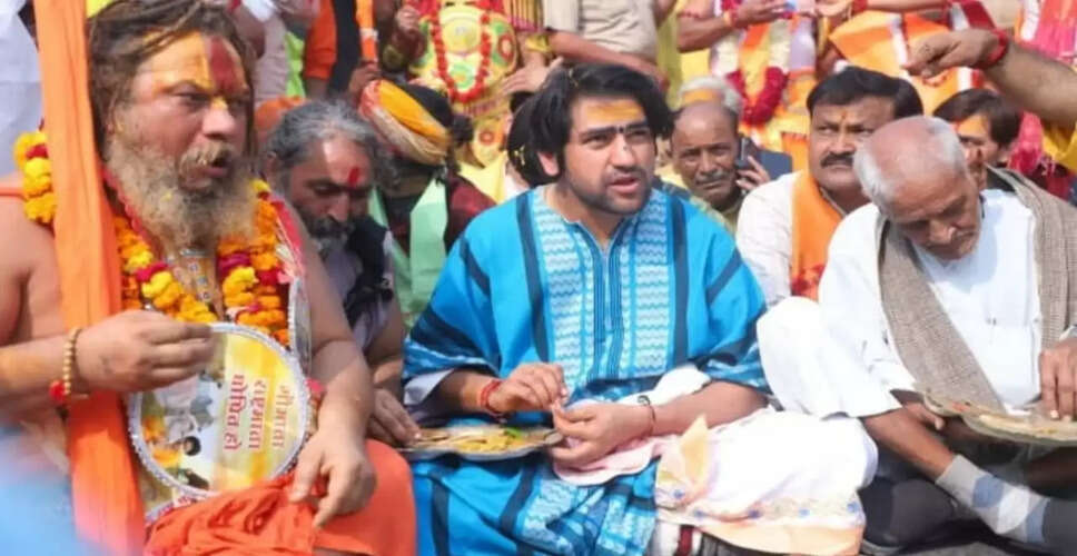 बागेश्वर बाबा की पदयात्रा: मथुरा में भव्य स्वागत की तैयारी