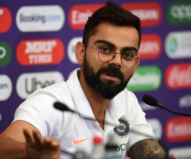 विराट कोहली की कार धोने पर लगा चालान, पानी की बर्बादी पर उठी आवाज़