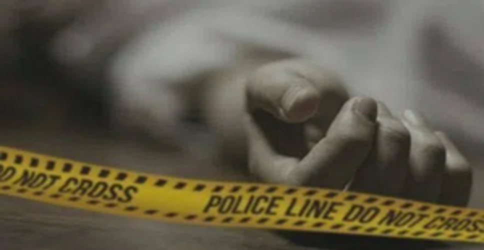 धनबाद में स्कूल से लौट रही छात्रा की धारदार हथियार से हत्या, आरोपी भी जख्मी हालत में मिला