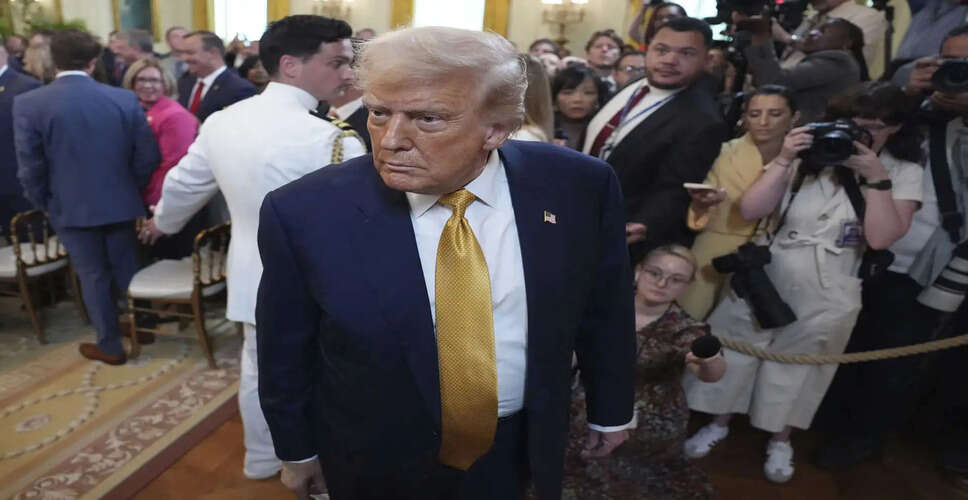 अमेरिकी सीनेटरों ने तेल व्यापार में संभावित अंदरूनी व्यापार की जांच की मांग की