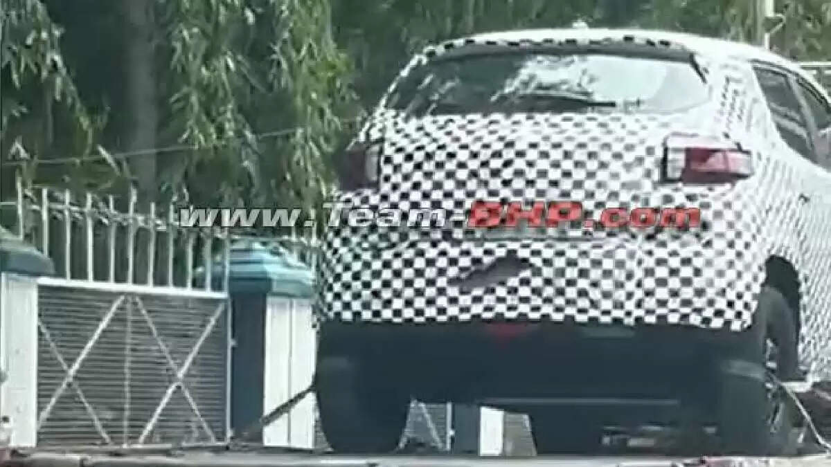 Renault Kwid EV: नई इलेक्ट्रिक हैचबैक का परीक्षण जारी