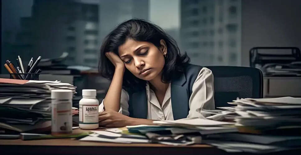 थकान के पीछे छिपी विटामिन की कमी: जानें क्या करें