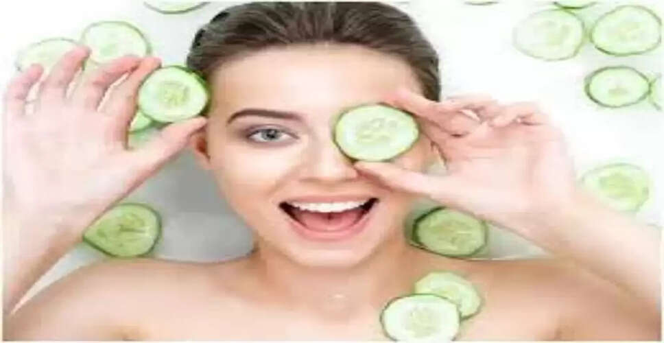 खीरे के अद्भुत फायदे: चमकती त्वचा के लिए 8 आसान उपाय