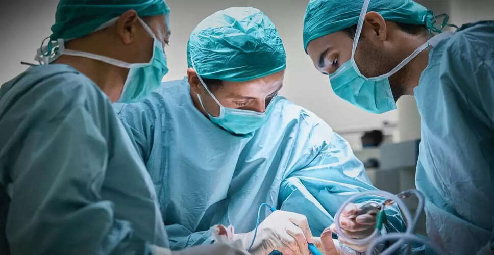 सर्वोदय अस्पताल में लैरिंजियल री-इनर्वेशन से खोई आवाज़ वापस पाई