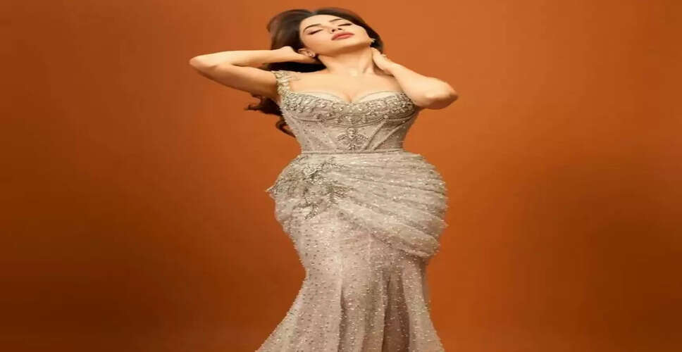 निक्की तंबोली का इवेंट लुक और सोशल मीडिया पर हंगामा