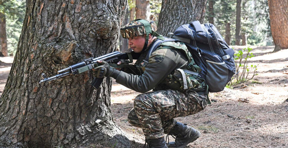 कठुआ में संदिग्ध गतिविधियों पर सुरक्षा बलों का तलाशी अभियान