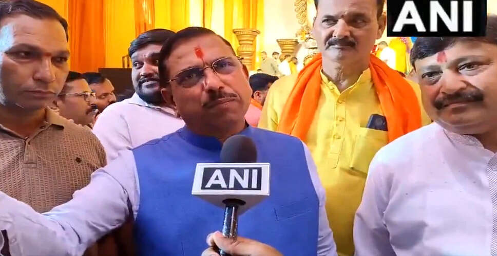 तेजस्वी यादव ने महागठबंधन के मुख्यमंत्री पद के उम्मीदवार के रूप में खुद को पेश किया