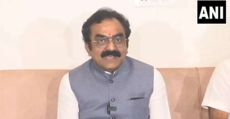 मध्य प्रदेश के मंत्री राकेश सिंह का विवादास्पद बयान: गड्ढों की समस्या पर उठाए सवाल