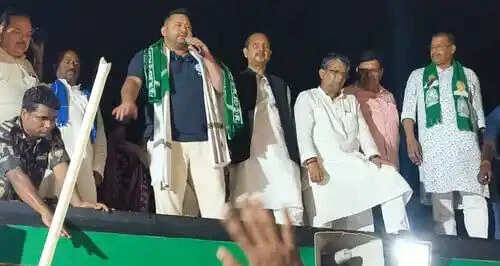 तेजस्वी यादव ने बिहार अधिकार यात्रा में जनता से किया बदलाव का आह्वान