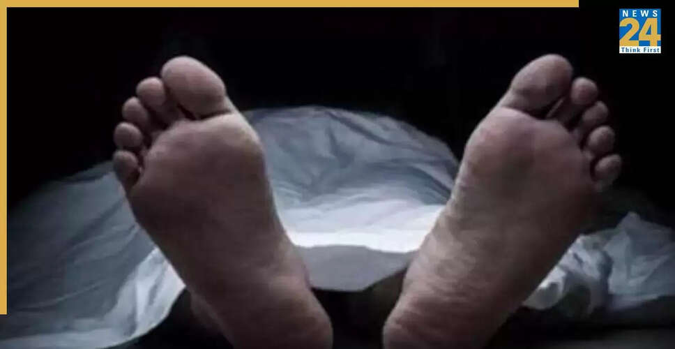 बाइक दुर्घटना में दो छात्रों की मौत, एक गंभीर रूप से घायल
